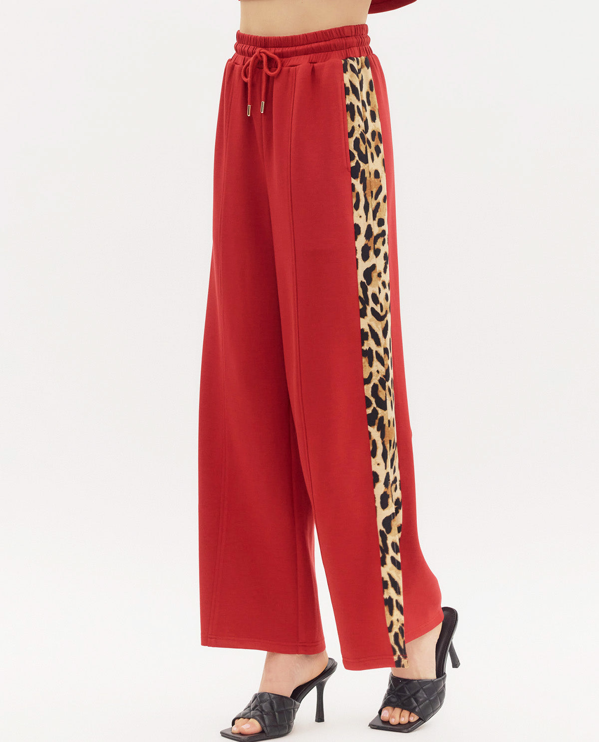 Solid Pant with Leopard Print Trim Details