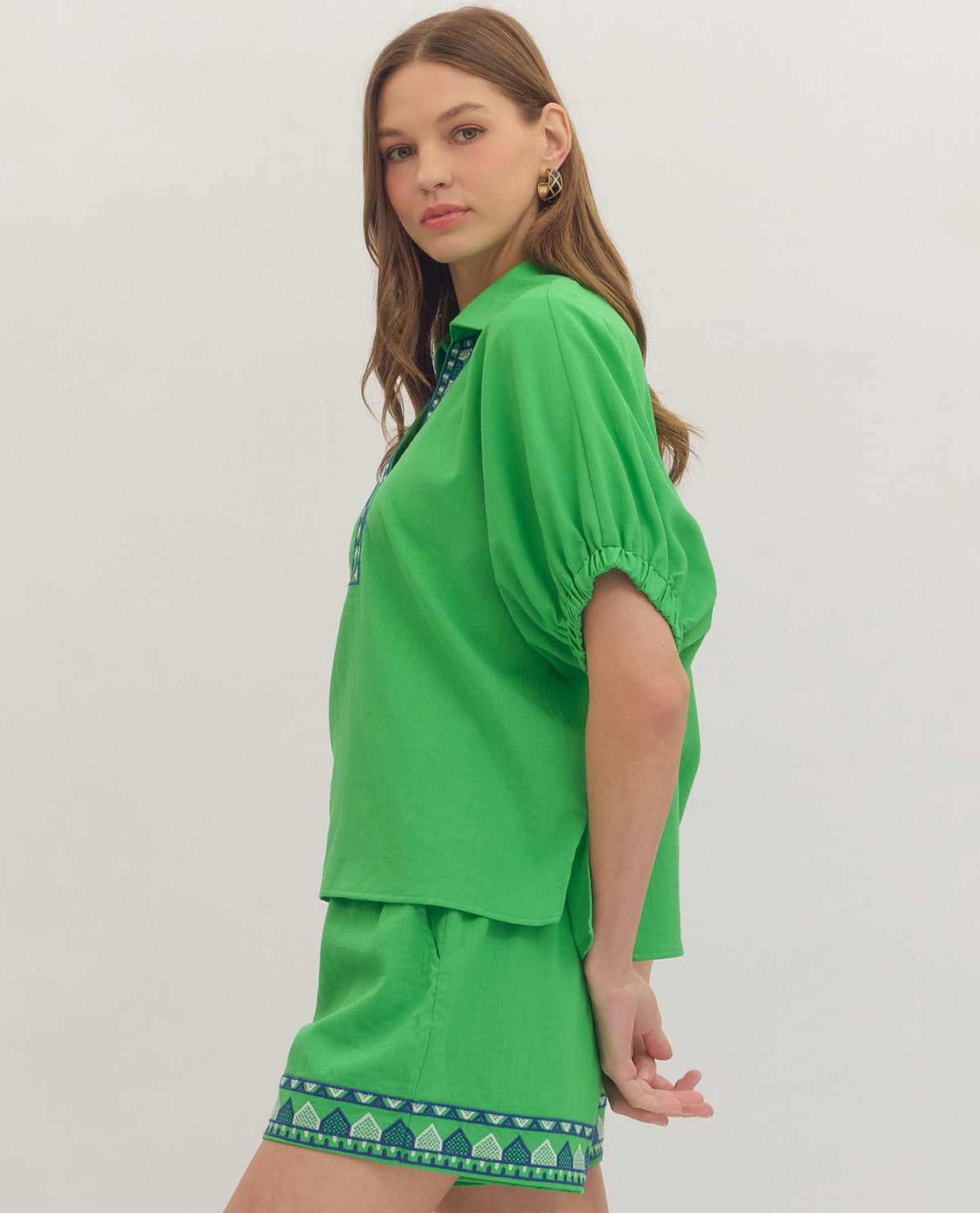 Entro Solid Dolman With Embroidered Trim Green