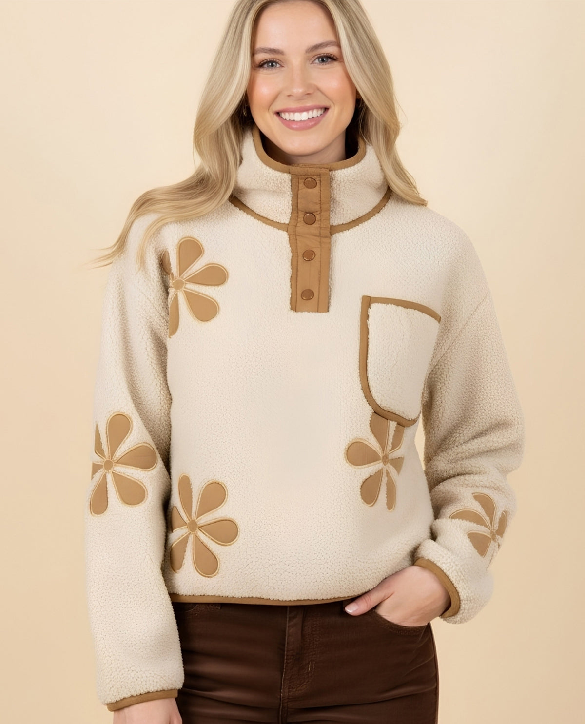Heimish Sherpa Fleece Pullover With Patch Applique Ivory