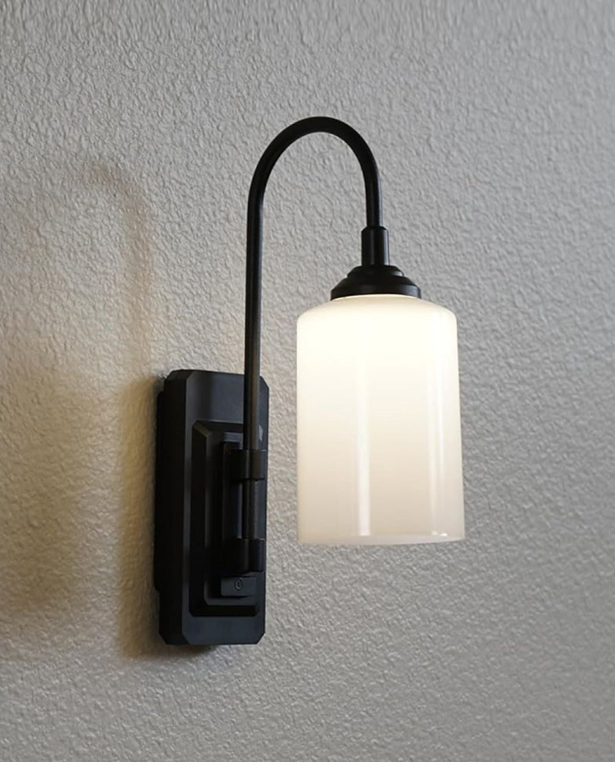 Smart Sconce Black - Dimmable Wireless Wall Light