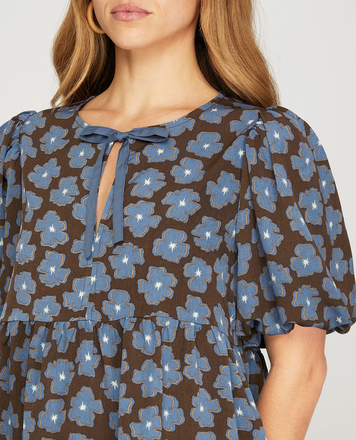 Bow Front Floral Puff Sleeve Top