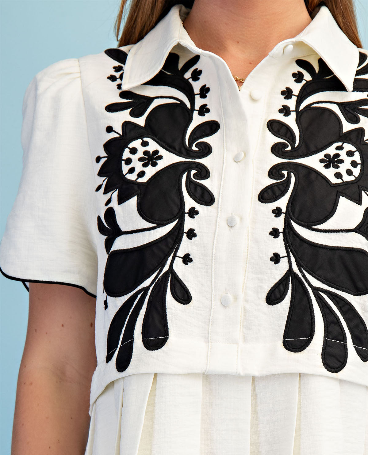 Gigio Emboridered Applique Dress Ivory
