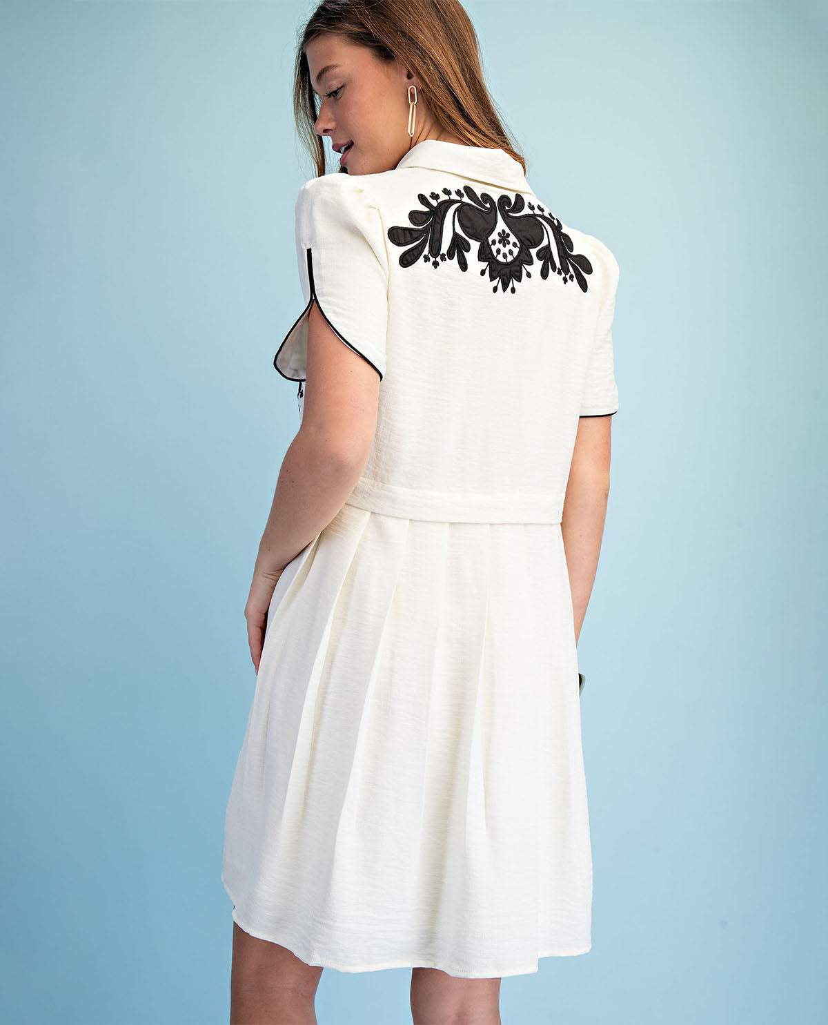 Gigio Emboridered Applique Dress Ivory