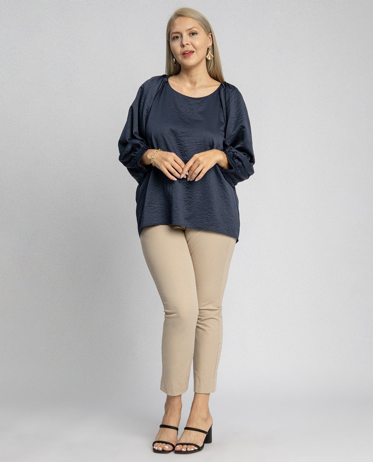Plus 3/4 Sleeved Scoop Neck Smocked Cuff Top – Hamrick's Shop